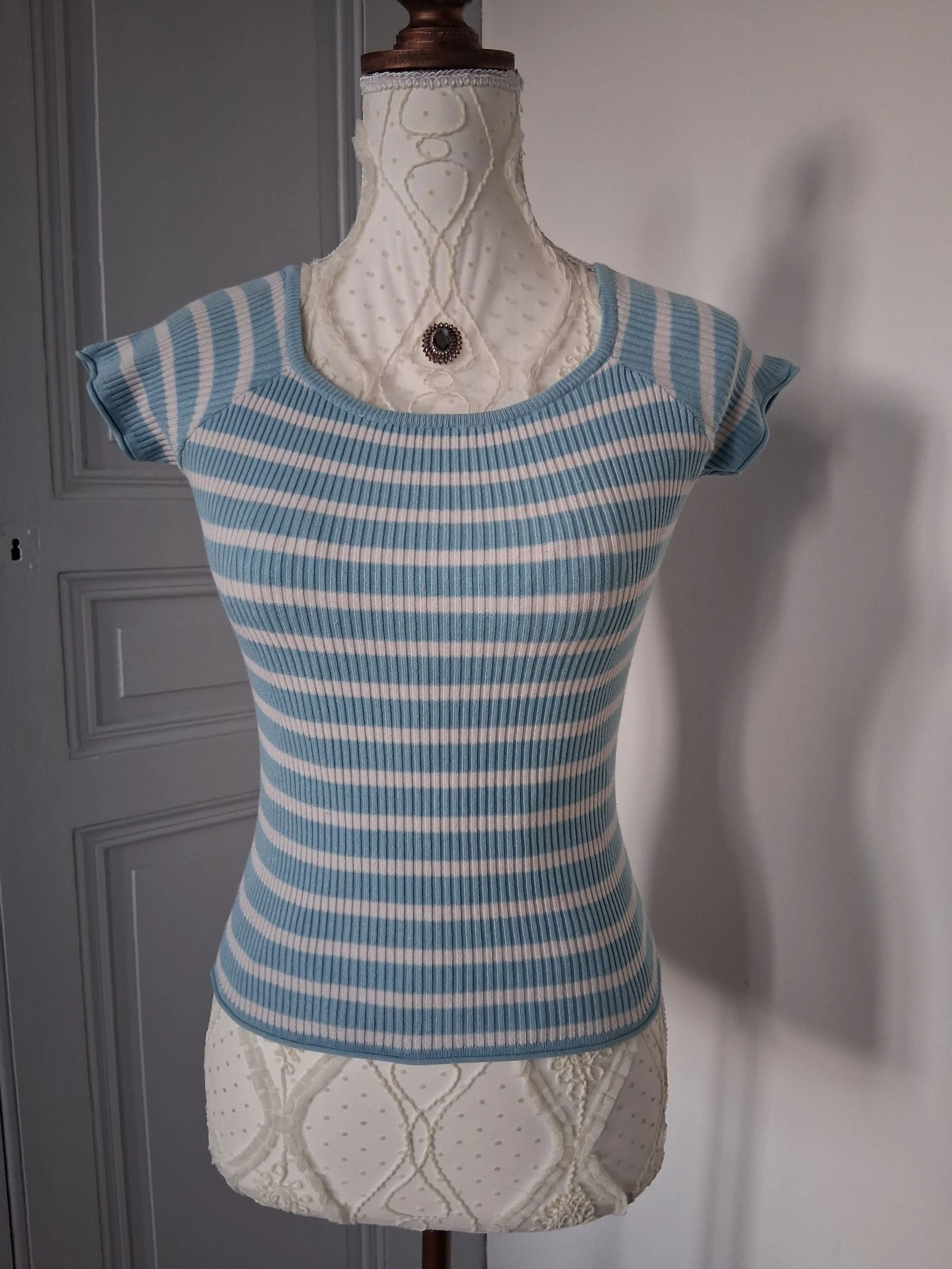 Top a rayas azul cielo y blanco - Estilo retro/pin-up - Jennyfer – photo 2